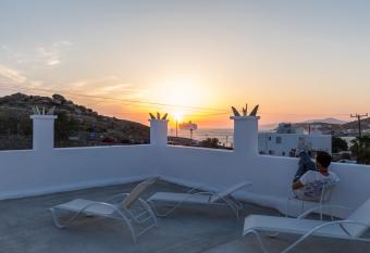 Pension Alexandra allows 18 year olds to book a room