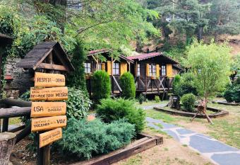 La Posada Cercedilla allows 18 year olds to book a room