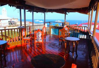 Bottoms Up has Balcony rooms