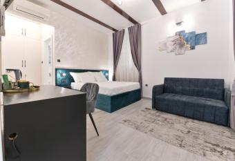 Luxury Rooms  allows 18 year olds to book a room