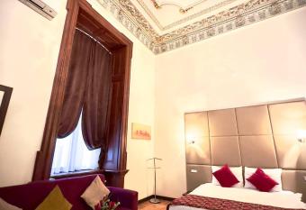 Shalimar Boutique Hotel has Balcony rooms