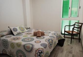 Family Beach Apartment allows 18 year olds to book a room