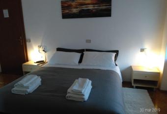 Albergo San Giorgio allows 18 year olds to book a room