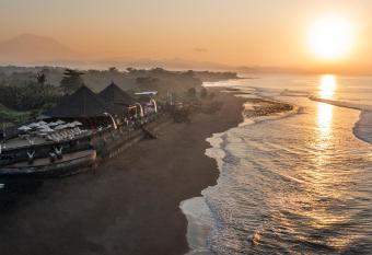 Desa Swan Villas & SPA, Keramas has Balcony rooms