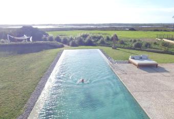 Fontsanta Hotel Thermal & Spa - Adults Only allows 18 year olds to book a room