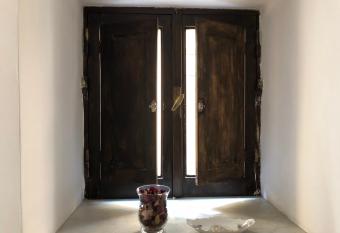 WATERFALL SAN LORENZO has Balcony rooms