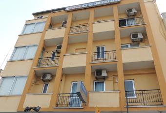 Delphi Hotel has Smoking/Balcony rooms