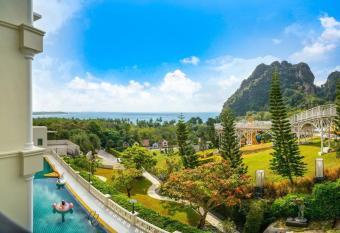 Heaven View Krabi SHA has Balcony rooms