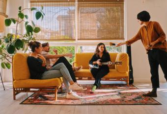 Blai Blai Hostel allows 18 year olds to book a room