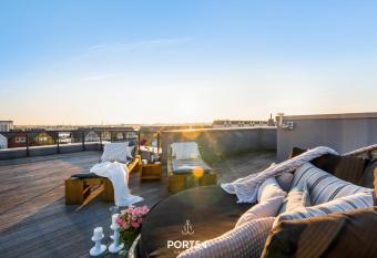 Villa du Soleil allows 18 year olds to book a room