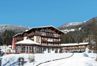 Hotel Hubertus has Balcony rooms