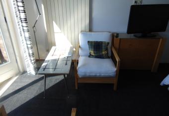 villa Flore, studio s has Balcony rooms