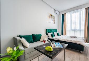 Smart App near Railway Station Kvartet 3C allows 18 year olds to book a room