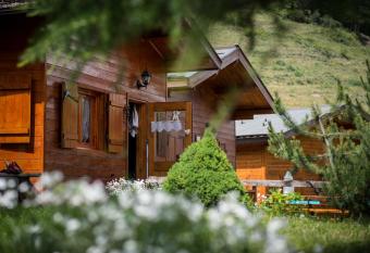 Villaggio Gofree has Balcony rooms