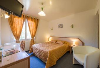 lou p  bre d a   has Balcony rooms