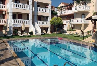 Kokalas Resort has Balcony rooms