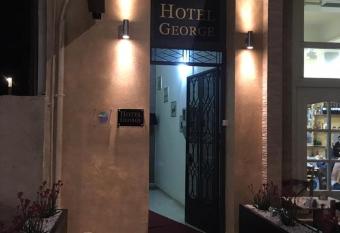 Hotel George has Balcony rooms