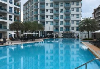 Grand Blue 181/8 has Balcony rooms