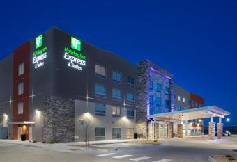 Holiday Inn Express & Suites Denver Ne - Brighton By IHG has Balcony rooms