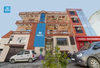 Hashtag Hostel allows 18 year olds to book a room