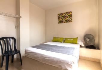 Ayenda 1248 Conquistadores allows 18 year olds to book a room