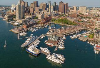 Boston Yacht Haven has Balcony rooms