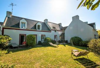 Hotel Le Clos Fleuri has Balcony rooms