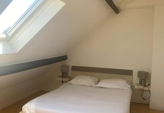 Treilles Appart allows 18 year olds to book a room