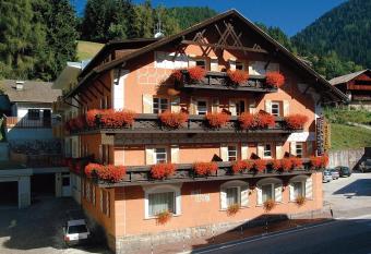 Hotel Central has Balcony rooms