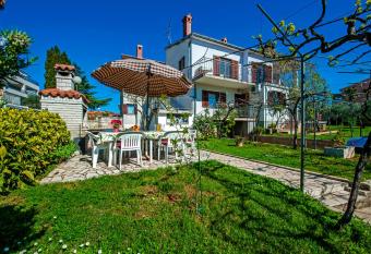 Apartments Severina allows 18 year olds to book a room