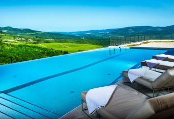 Winery & Design hotel ROXANICH has Balcony rooms