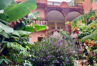 Ker Lep Jamm - Chez Moussa et Cinzia has Balcony rooms