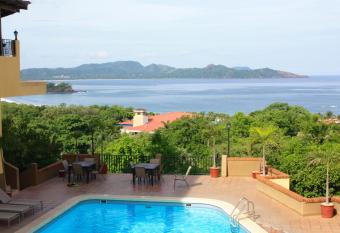 Suites Presidenciales has Balcony rooms