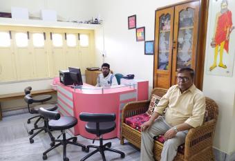 Chandannagore Guest House has Balcony rooms