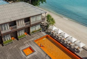 Baan Ploy Sea has Balcony rooms