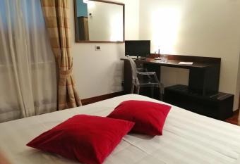 Locanda Giustini allows 18 year olds to book a room