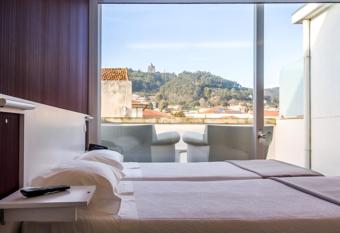 Hotel Laranjeira has Balcony rooms