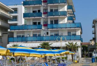 Hotel Souvenir has Balcony rooms