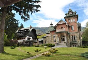 Vilele Lucia Luxury Mens Sana has Balcony rooms