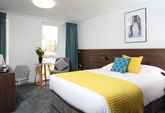Sunley Hotel allows 18 year olds to book a room