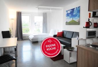 SEEGER Living Classic East allows 18 year olds to book a room