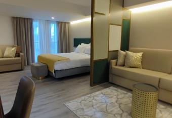 Hotel 4 Esta    es has Balcony rooms