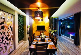 Ingnam Pool Villa has Balcony rooms