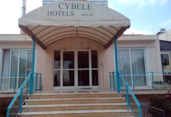 Cybele Guest Accommodation has Balcony rooms