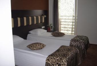 Hotel Sydney has Balcony rooms