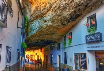 Casa cueva de la sombra has Balcony rooms