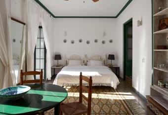 Mes  n La Hospeder  a has Balcony rooms