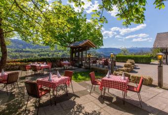 Kunstelj Pension has Balcony rooms
