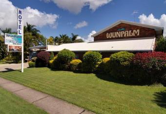 Wunpalm Motel & Holiday Cabins has Balcony rooms