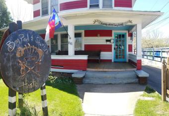 Bon Paul & Sharky's Hostel allows 18 year olds to book a room